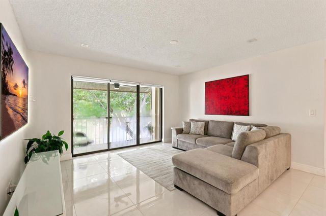 609 Sea Pine Way F2, Greenacres, FL 33415