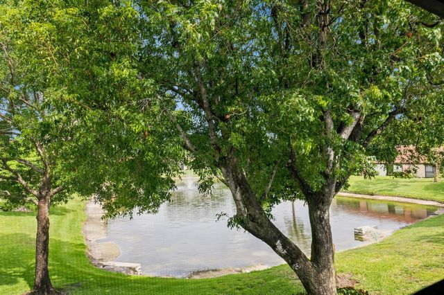 609 Sea Pine Way F2, Greenacres, FL 33415