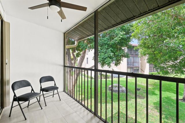 609 Sea Pine Way F2, Greenacres, FL 33415