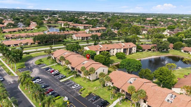 609 Sea Pine Way F2, Greenacres, FL 33415