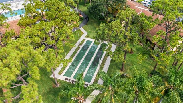 609 Sea Pine Way F2, Greenacres, FL 33415