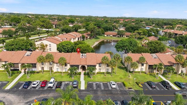 609 Sea Pine Way F2, Greenacres, FL 33415
