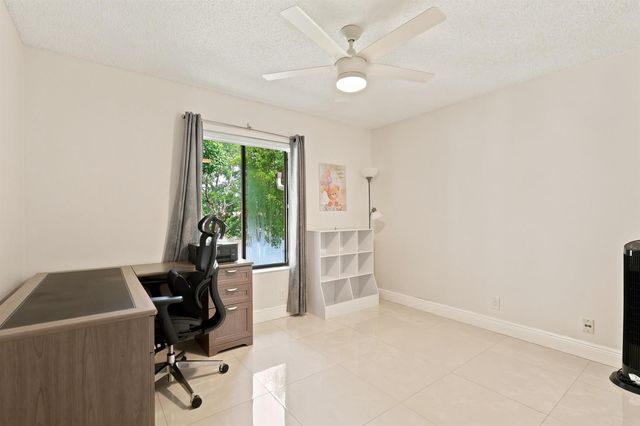 609 Sea Pine Way F2, Greenacres, FL 33415