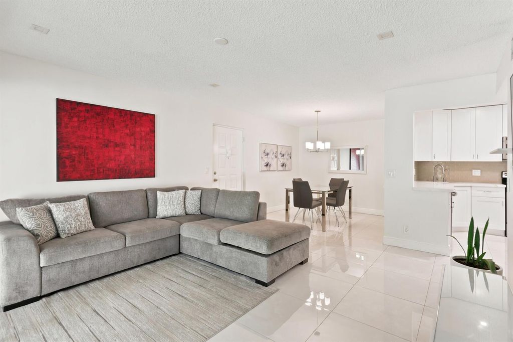 609 Sea Pine Way F2, Greenacres, FL 33415