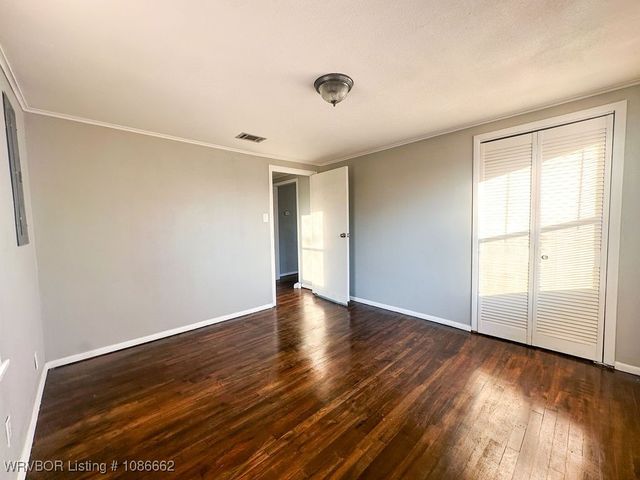 107 Sherwood Avenue, Bonanza, AR 72916