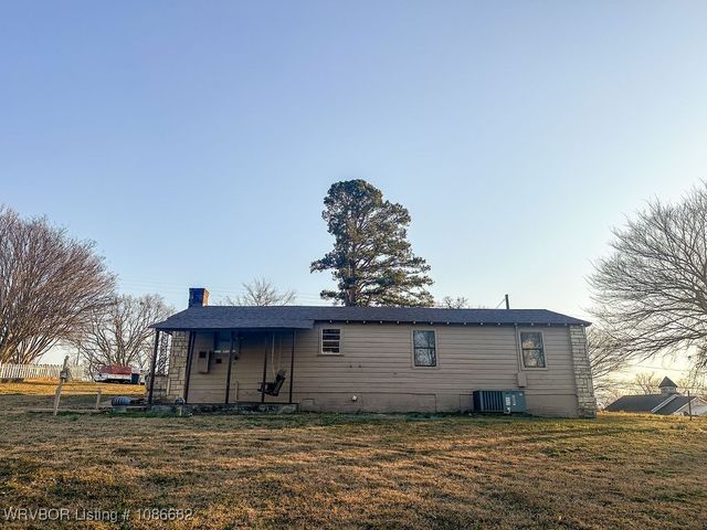 107 Sherwood Avenue, Bonanza, AR 72916