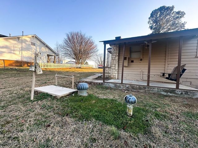 107 Sherwood Avenue, Bonanza, AR 72916