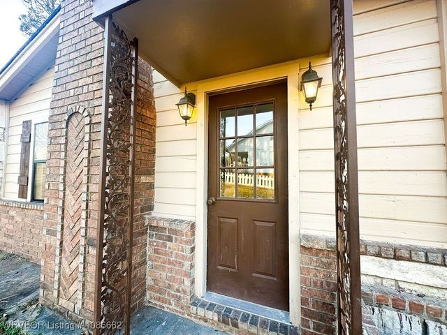 107 Sherwood Avenue, Bonanza, AR 72916