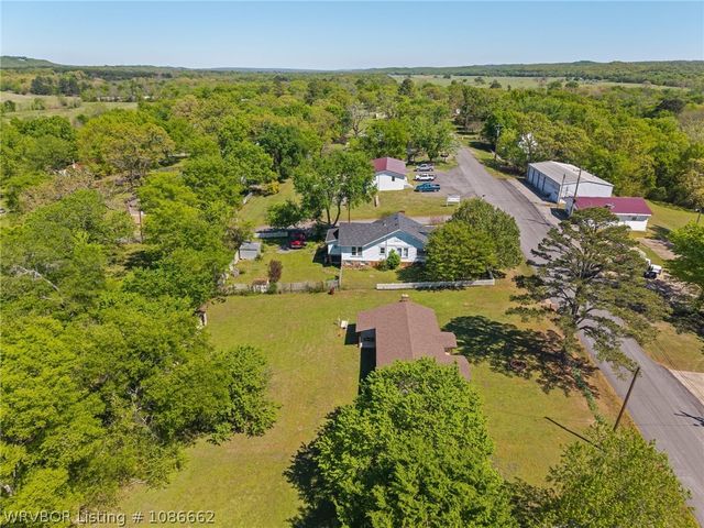 107 Sherwood Avenue, Bonanza, AR 72916