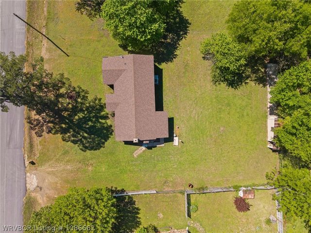 107 Sherwood Avenue, Bonanza, AR 72916
