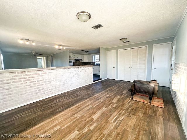 107 Sherwood Avenue, Bonanza, AR 72916