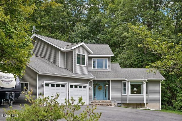 2598 New York 43, Sand Lake, NY 12018