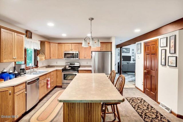 2598 New York 43, Sand Lake, NY 12018