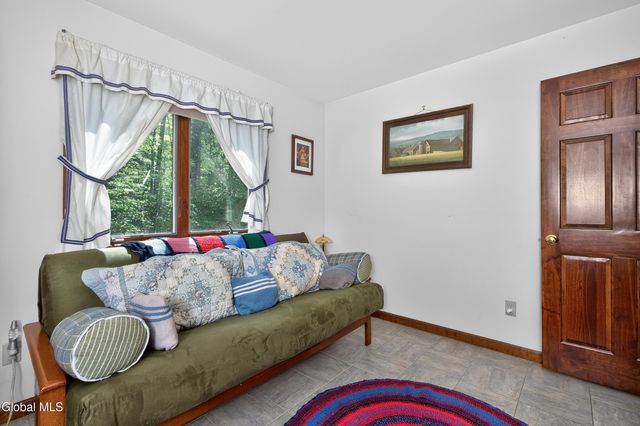 2598 New York 43, Sand Lake, NY 12018