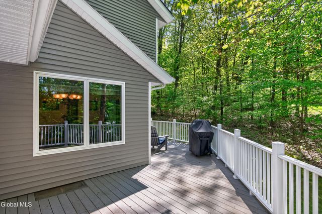2598 New York 43, Sand Lake, NY 12018