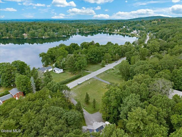 2598 New York 43, Sand Lake, NY 12018