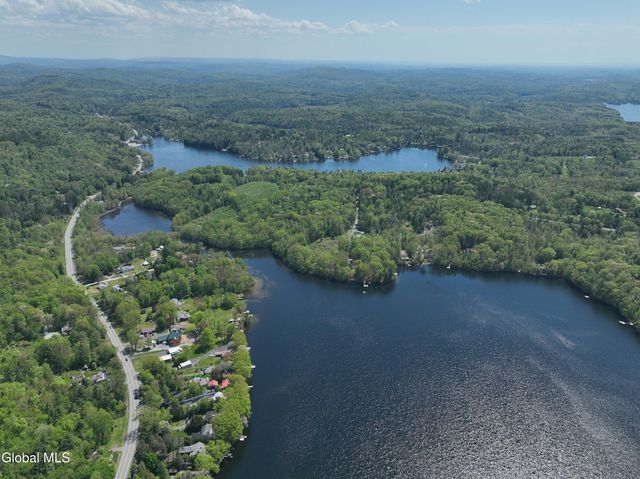 2598 New York 43, Sand Lake, NY 12018