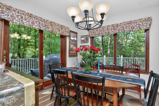 2598 New York 43, Sand Lake, NY 12018