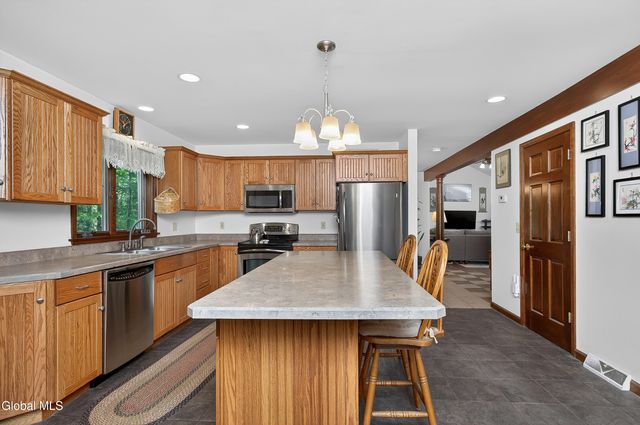 2598 New York 43, Sand Lake, NY 12018
