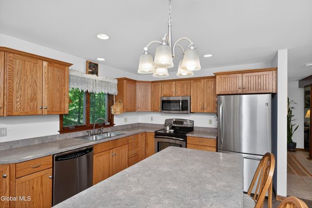 2598 New York 43, Sand Lake, NY 12018
