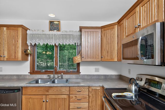 2598 New York 43, Sand Lake, NY 12018
