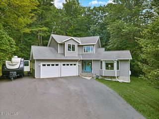 2598 New York 43, Sand Lake, NY 12018