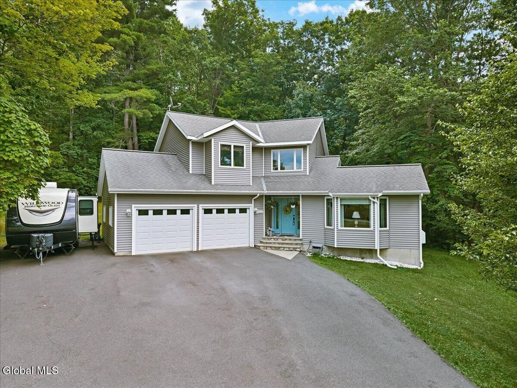 2598 New York 43, Sand Lake, NY 12018