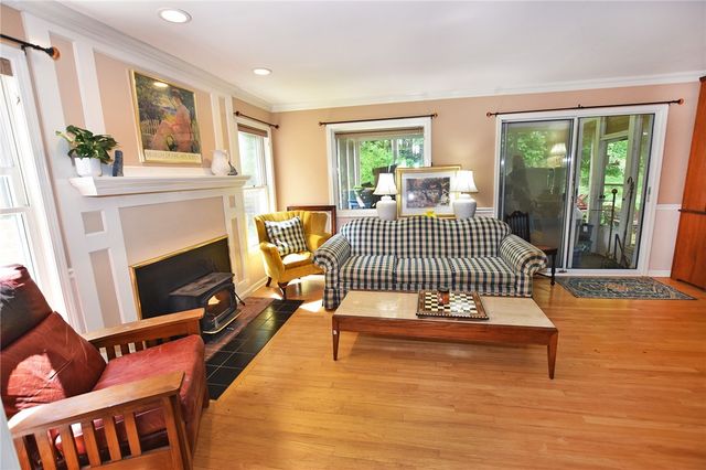 5 Wandering Trail, Pittsford, NY 14534