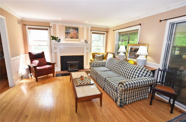 5 Wandering Trail, Pittsford, NY 14534