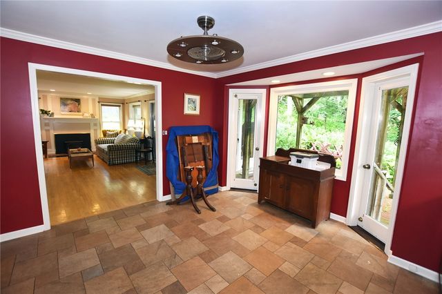 5 Wandering Trail, Pittsford, NY 14534
