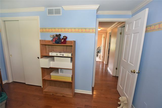 5 Wandering Trail, Pittsford, NY 14534