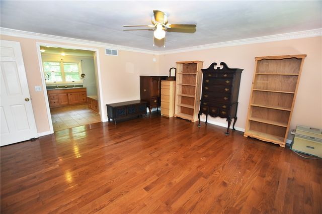 5 Wandering Trail, Pittsford, NY 14534