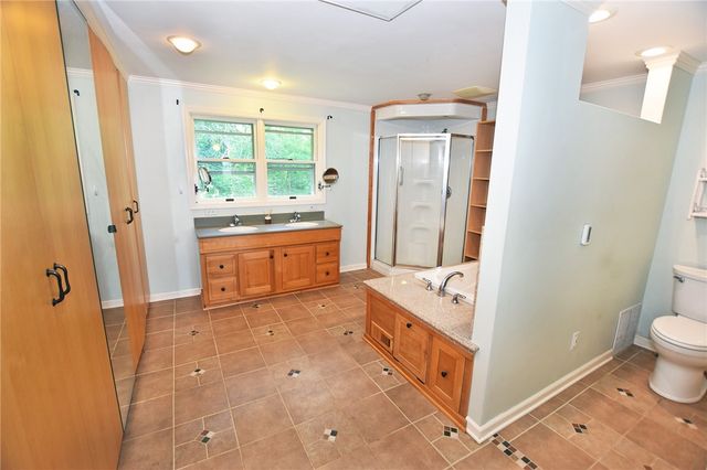 5 Wandering Trail, Pittsford, NY 14534