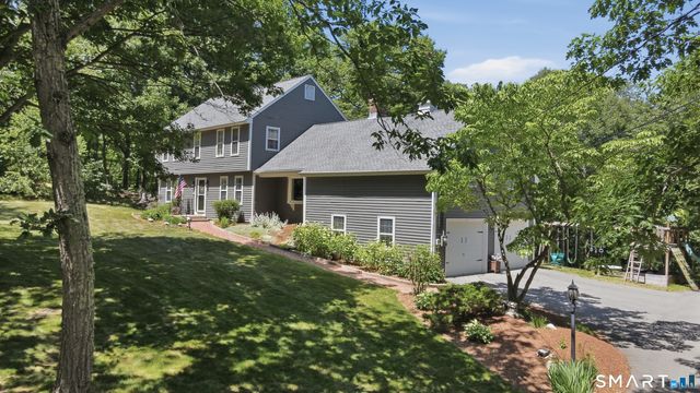 26 Renee Court, Cheshire, CT 06410