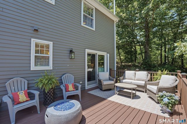 26 Renee Court, Cheshire, CT 06410