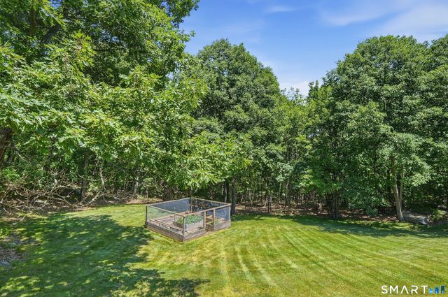26 Renee Court, Cheshire, CT 06410