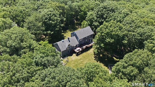 26 Renee Court, Cheshire, CT 06410