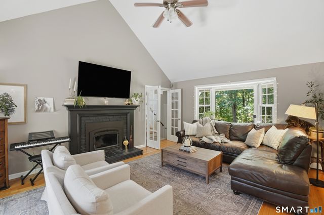 26 Renee Court, Cheshire, CT 06410
