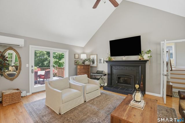 26 Renee Court, Cheshire, CT 06410