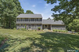 26 Renee Court, Cheshire, CT 06410