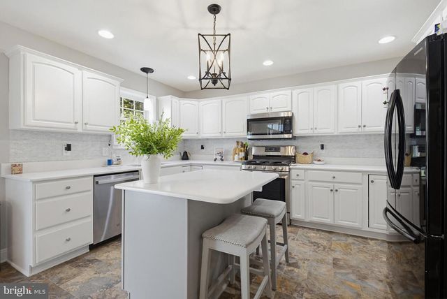 103 FADING WAY, York, PA 17406