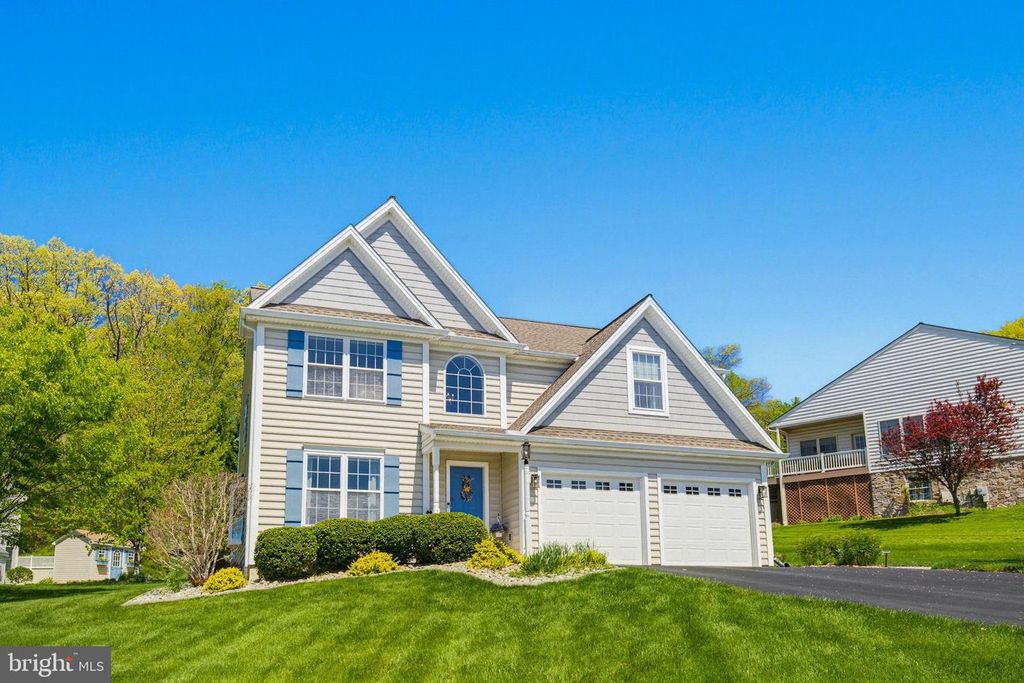 103 FADING WAY, York, PA 17406