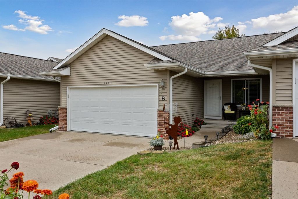 3304 Banar Drive SW B, Cedar Rapids, IA 52404