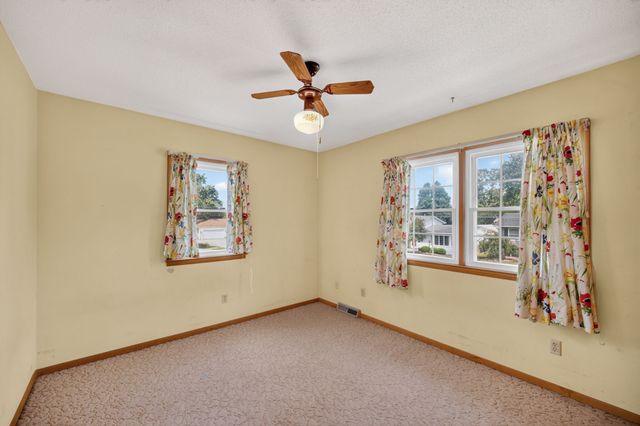 4308 69th Street, Urbandale, IA 50322