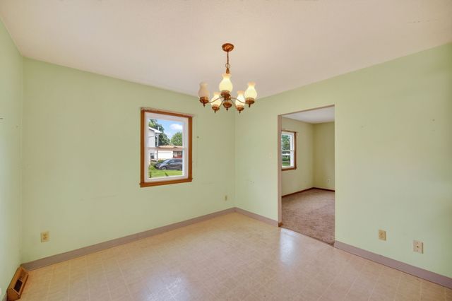 4308 69th Street, Urbandale, IA 50322