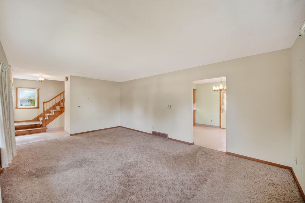 4308 69th Street, Urbandale, IA 50322