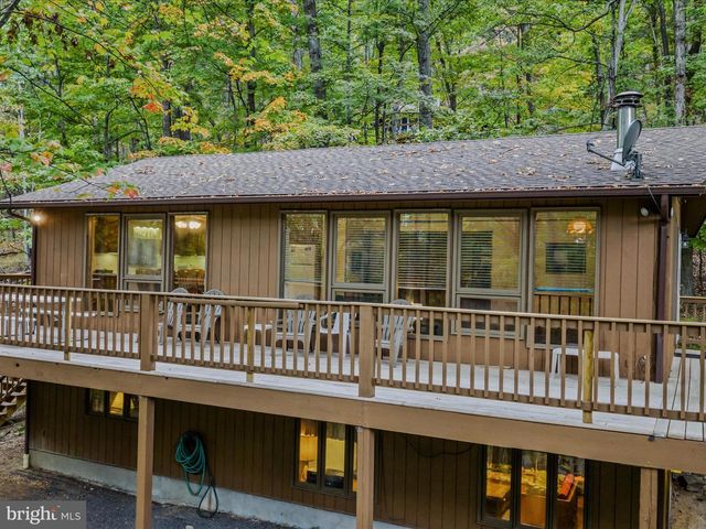 35 WARBLERS WAY, Berkeley Springs, WV 25411