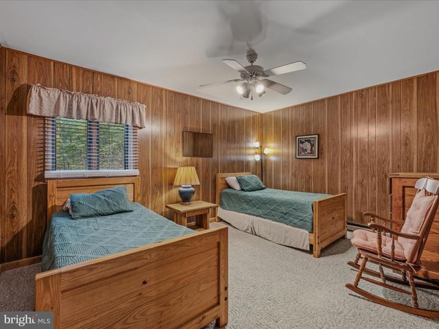 35 WARBLERS WAY, Berkeley Springs, WV 25411