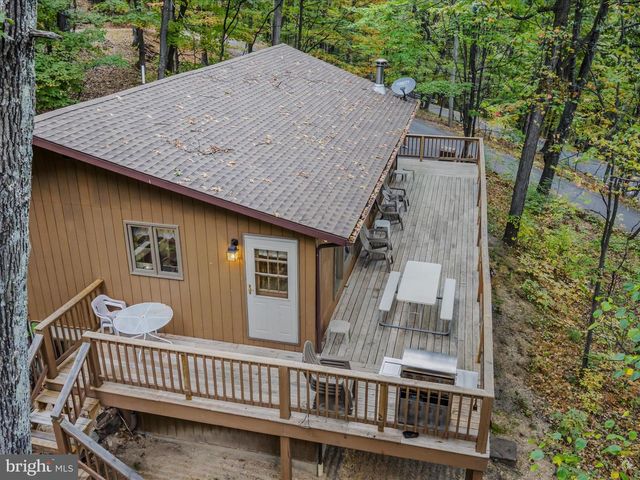 35 WARBLERS WAY, Berkeley Springs, WV 25411