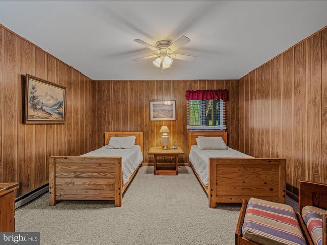 35 WARBLERS WAY, Berkeley Springs, WV 25411